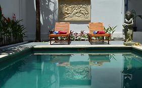 Askara Guest House & Hostel